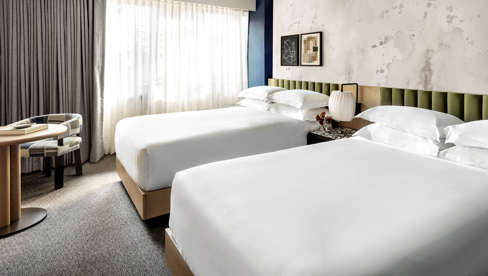 theta queen guestroom